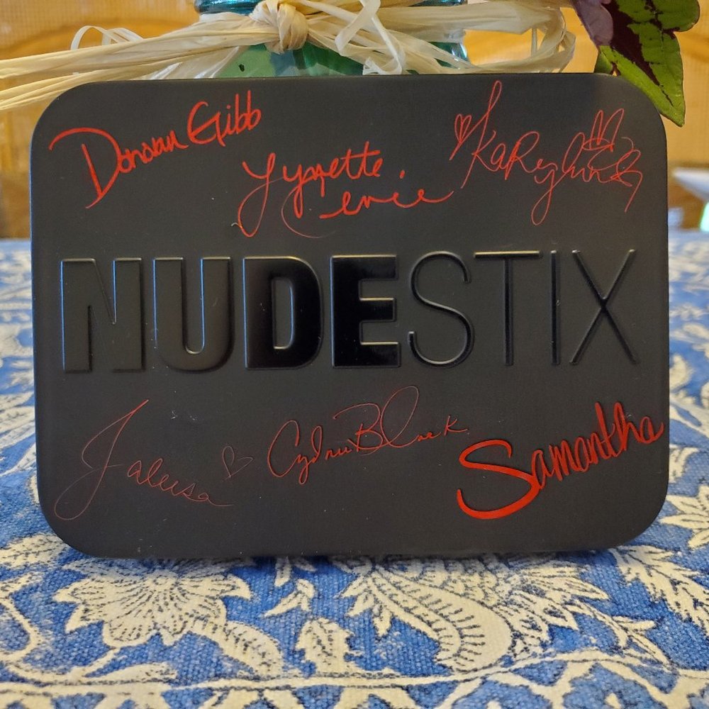 NUDESTIX Nude Box Creator's Palette $168 value
